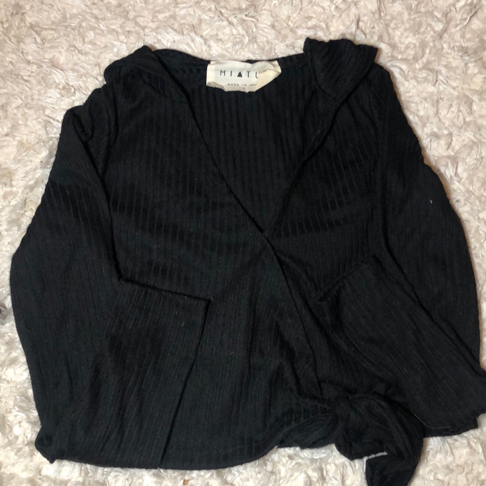 Hiatus cropped wrap top with hood